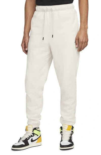Jordan Essentials Fleece Sweatpants In Light Orewood Brown
