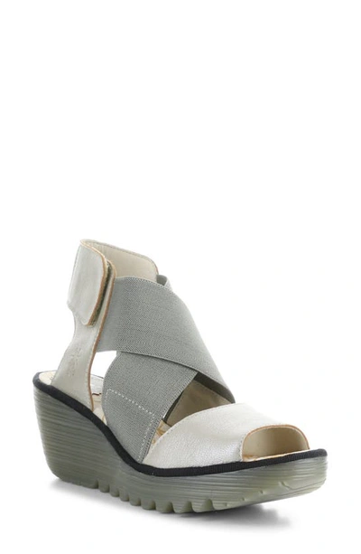 Fly London Yuba Platform Wedge Sandal In Silver Borgogna