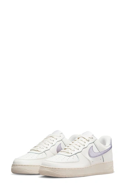 Nike Air Force 1 '07 Sneaker In White/silver
