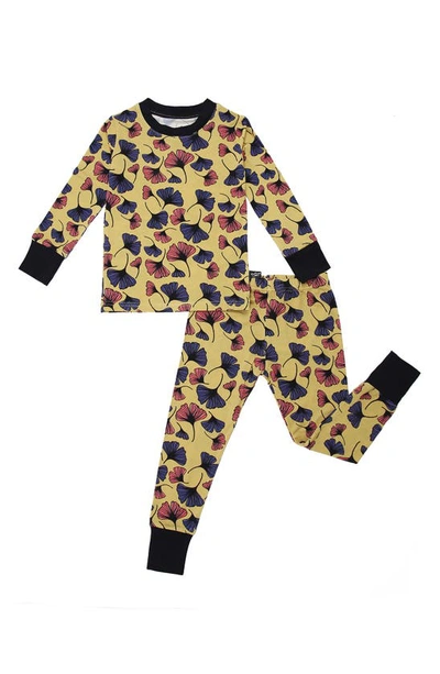 Peregrinewear Babies' Gingko Leaf Fitted Two-piece Pajamas In Yellow