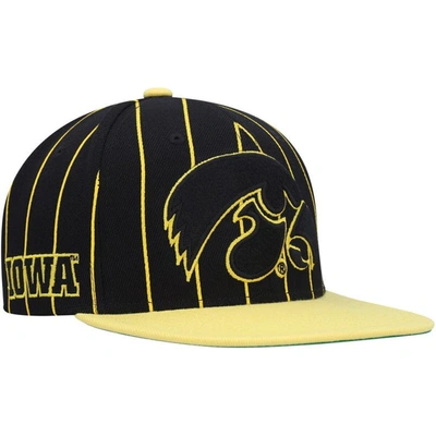 Mitchell & Ness Men's  Black Iowa Hawkeyes Team Pinstripe Snapback Hat