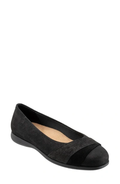 Trotters Danni Leather & Suede Flat In Black Nubuck