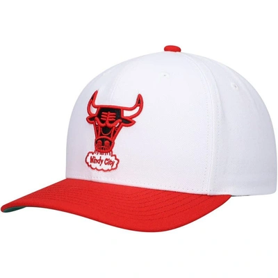 Mitchell & Ness Men's  White, Red Chicago Bulls Hardwood Classics Core 2-tone 2.0 Pro Snapback Hat In White,red