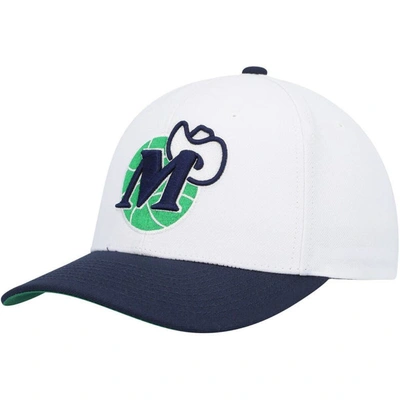 Mitchell & Ness Men's  White, Navy Dallas Mavericks Hardwood Classics Core 2-tone 2.0 Pro Snapback Ha In White,navy