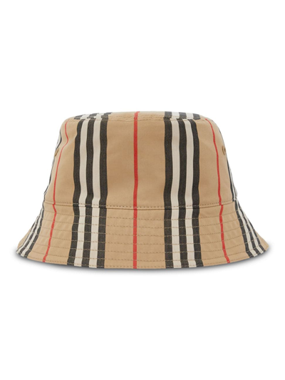 Burberry Bucket Hat With Iconic Check Motif In New