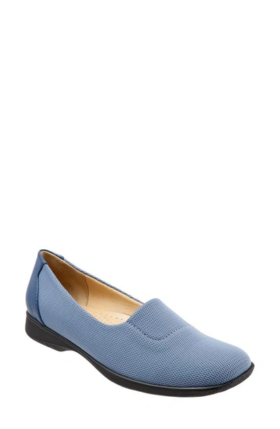Trotters Signature Jake Slip On In Light Blue Leather