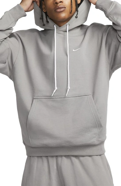Nike Men's Solo Swoosh French Terry Pullover Hoodie In Grey