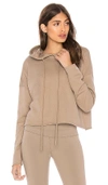 Alo Yoga Box Hoodie In Taupe