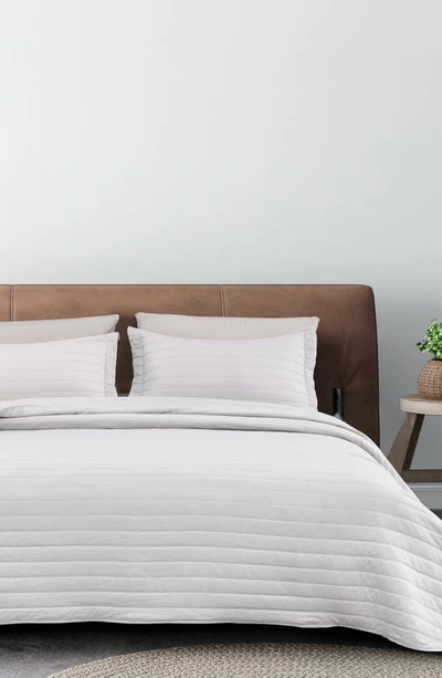 Woven & Weft Channel Stitch Quilt Set In White