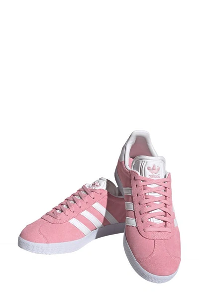 Adidas Originals Gazelle Sneaker In White/ Pink/ Gold Metallic