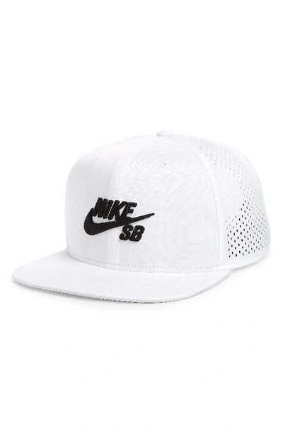 Nike Performance Trucker Hat - White In White/ Black/ Black/ Black