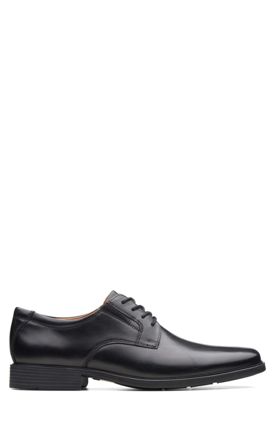 Clarks Collection Men's Tilden Plain-toe Oxford Dress Shoes In Black Leather