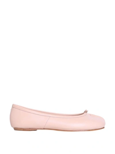 Maison Margiela Tabi Leather Flats In Beige