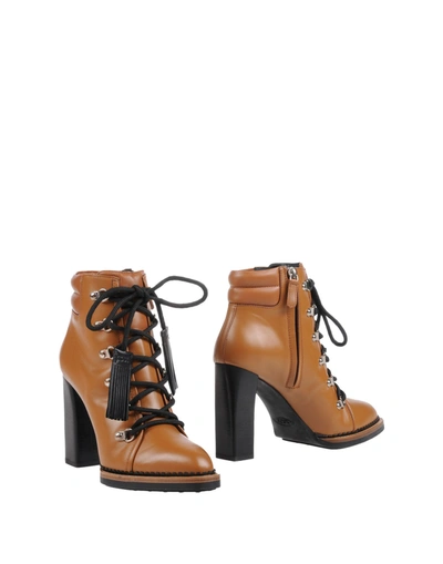 Tod's Ankle Boots In Brown