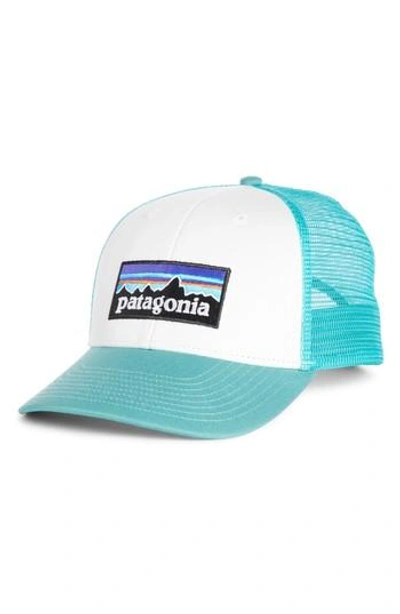 Patagonia P6 Lopro Trucker Hat - White In White W/ Beryl Green
