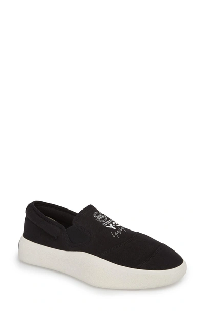 Y-3 Tangutsu Slip-on Sneaker In Black / White / Core White