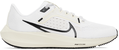 Nike Pegasus 40 Sneakers In Off White And Black