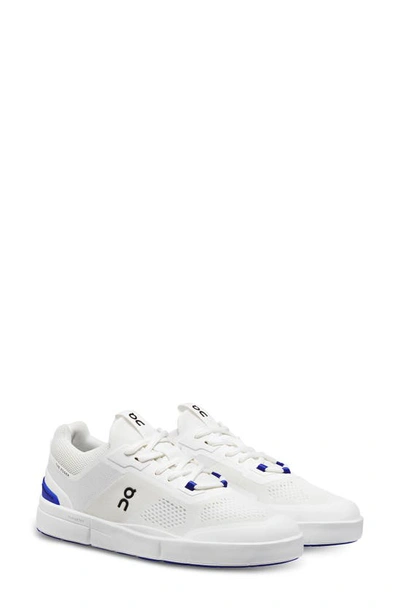 On The Roger Spin Court Trainer In White