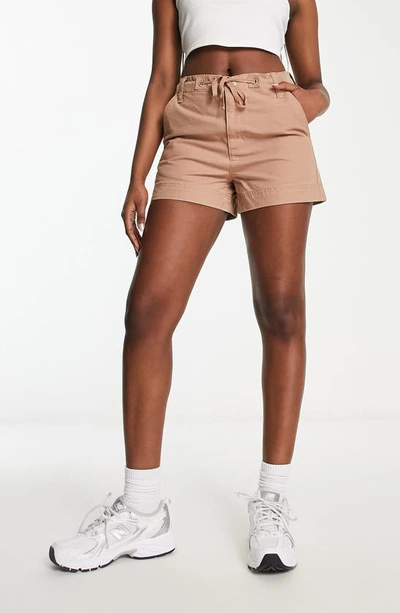 Asos Design Cargo Shorts In Tan-brown