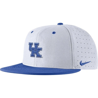 Nike White Kentucky Wildcats Aero True Baseball Performance Fitted Hat