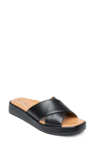 Me Too Linzi Platform Slide Sandal In Black