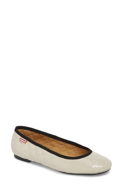 Hunter Quilted Ballet Flat In Parchment Grey/ Black