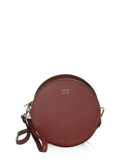 Oad Circle Crossbody Wristlet In Classic Red