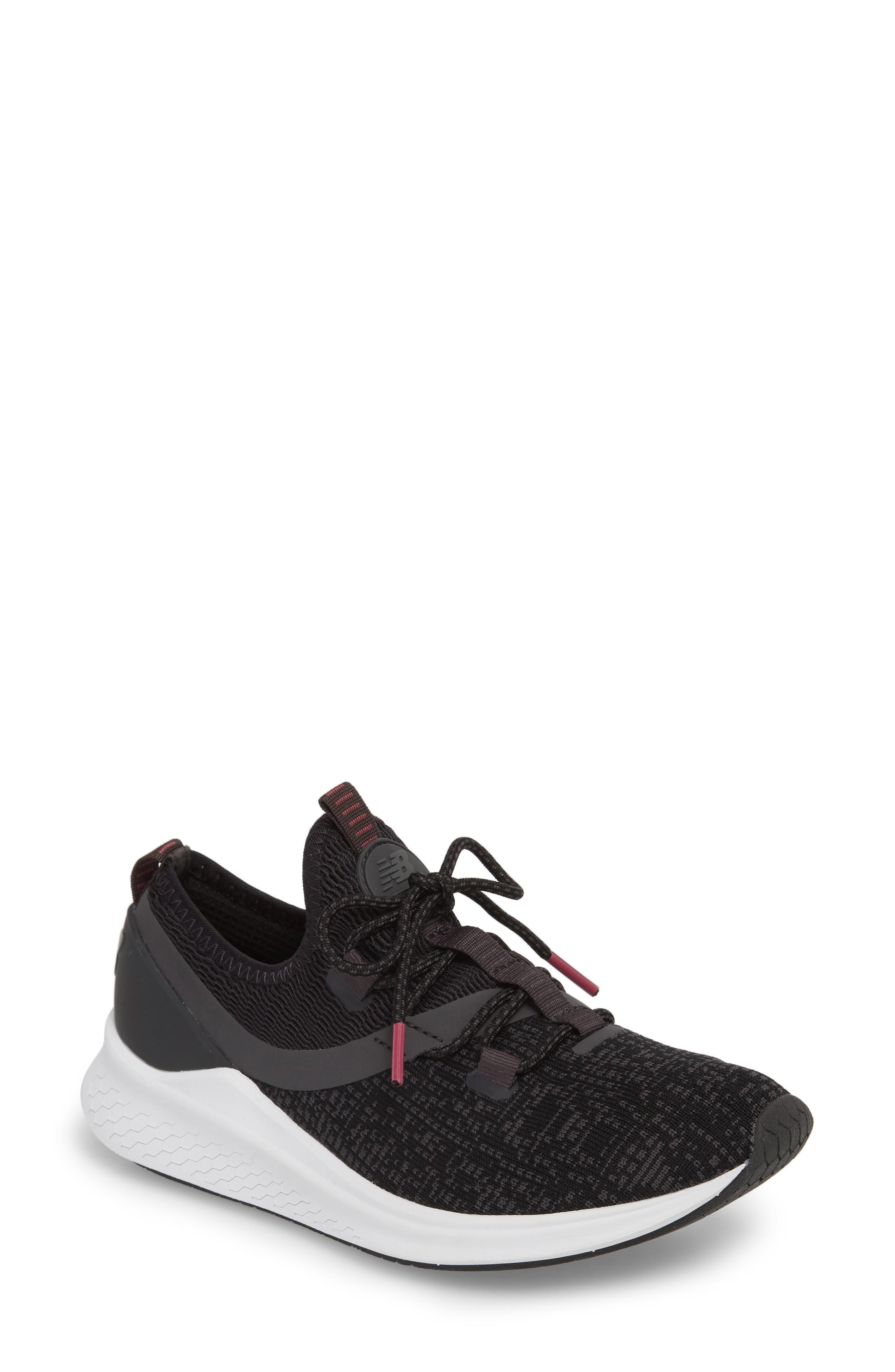new balance lazr sport