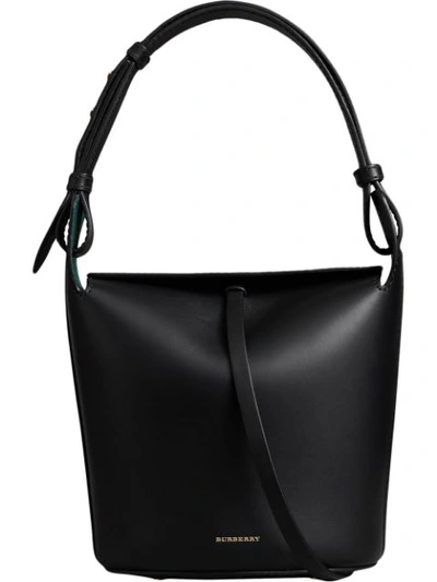 Burberry The Medium Leather Bucket Bag In Black