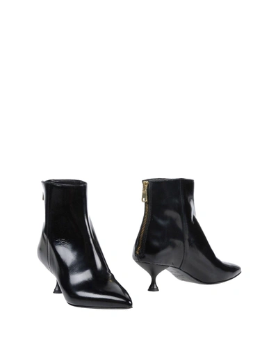 Tipe E Tacchi Ankle Boots In Black