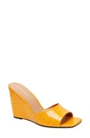 Lisa Vicky Adore Wedge Sandal In Yellow