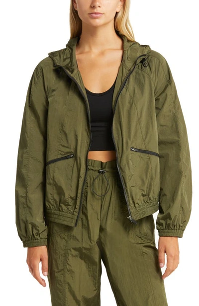 Zella Runyon Windbreaker Jacket In Olive Night