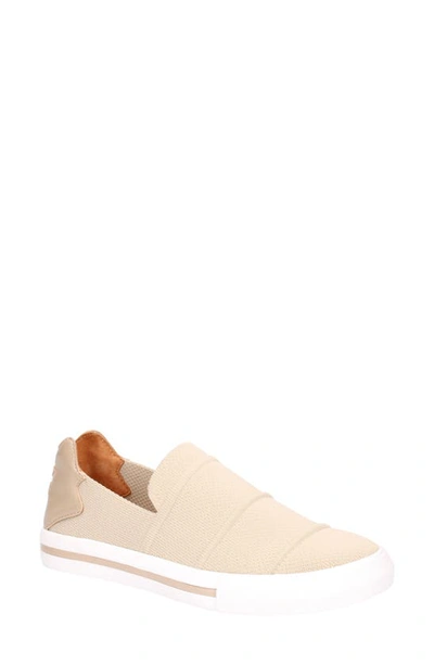 L'amour Des Pieds Kahan Slip-on Shoe In Beige