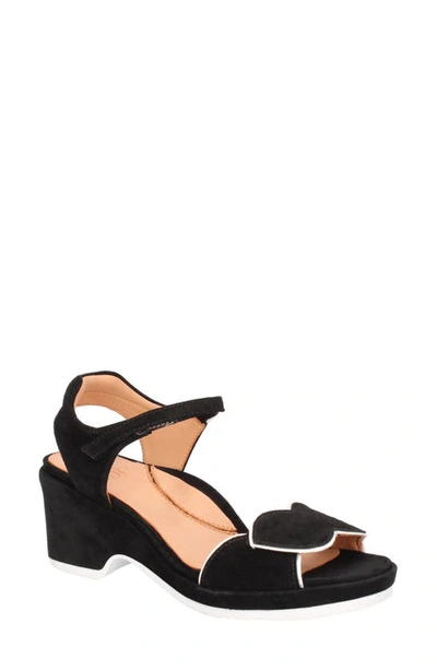 L'amour Des Pieds Mandora Wedge Sandal In Black/ White