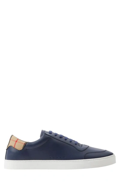 Burberry Robin 8 Low Top Trainer In Navy_arch_beige_chk