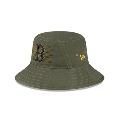 New Era Green Boston Red Sox 2023 Armed Forces Day Bucket Hat