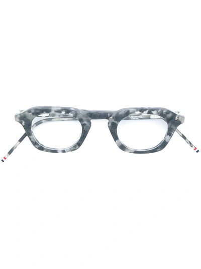 Thom Browne Round Neck Glasses In Grey