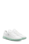 On The Roger Advantage Tennis Sneaker In White,green