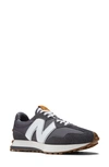 New Balance 327 Sneaker In Magnet