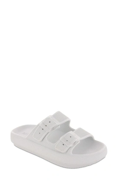Mia Libbie Slide Sandal In White