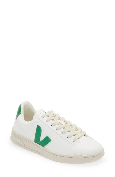 Veja Urca Low-top Trainers In White