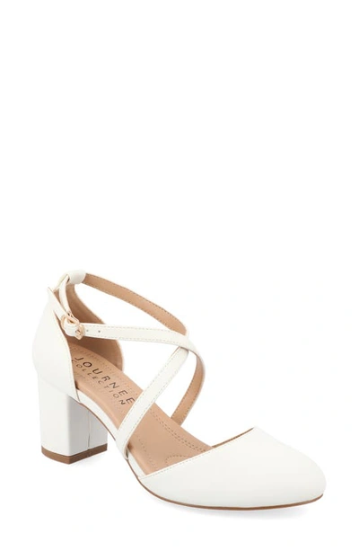 Journee Collection Foster Block Heel Pump In White