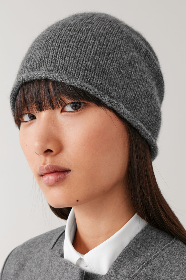 Cos Unisex Cashmere Hat In Grey | ModeSens