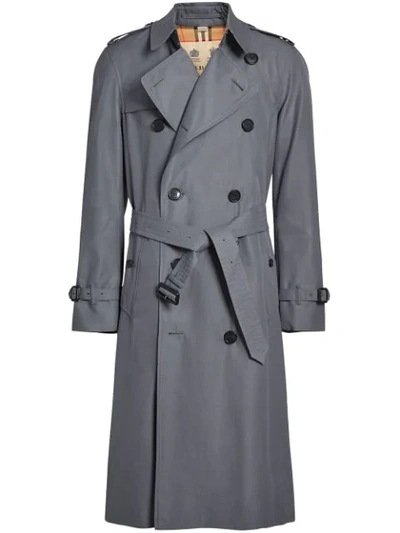 Burberry The Long Chelsea Heritage Trench Coat In Mid Grey
