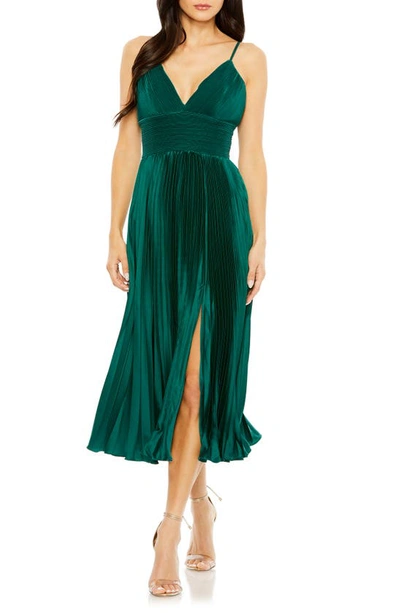Ieena For Mac Duggal Pleated Satin Cocktail Dress In Emerald