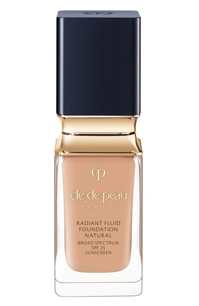 Clé De Peau Beauté Radiant Fluid Natural Foundation In O40 - Light Tan Ocher