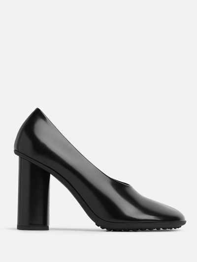 Bottega Veneta Atomic Pump In Black