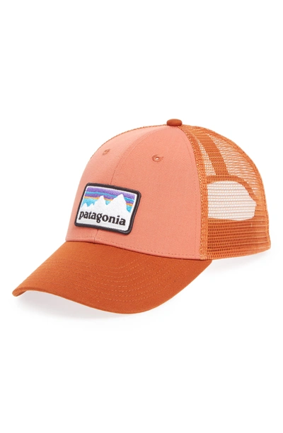 Patagonia Shop Sticker Trucker Hat - Red In Quartz Coral