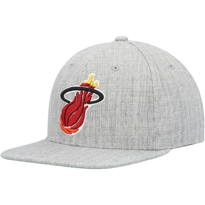 Mitchell & Ness Men's  Heather Gray Miami Heat Hardwood Classics 2.0 Snapback Hat