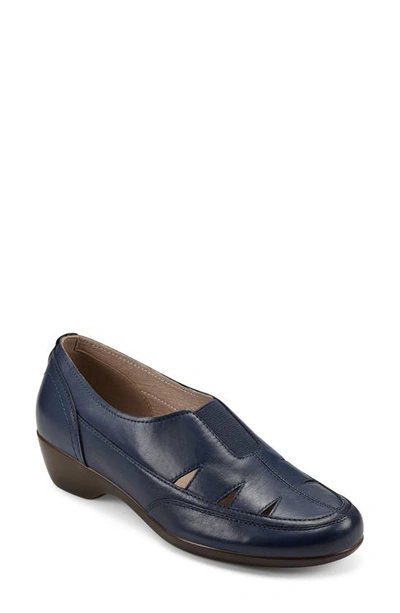 Easy Spirit Daisie Flat In Dark Blue